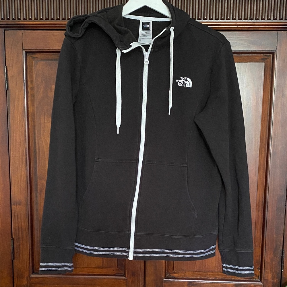 The North Face Women’s Full Zip Kangaroo Hoodie Jacket Black White Accents Large